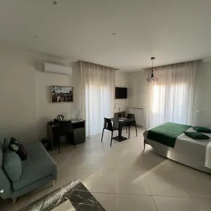  Bed & Breakfast Maqueda Opening December 2022